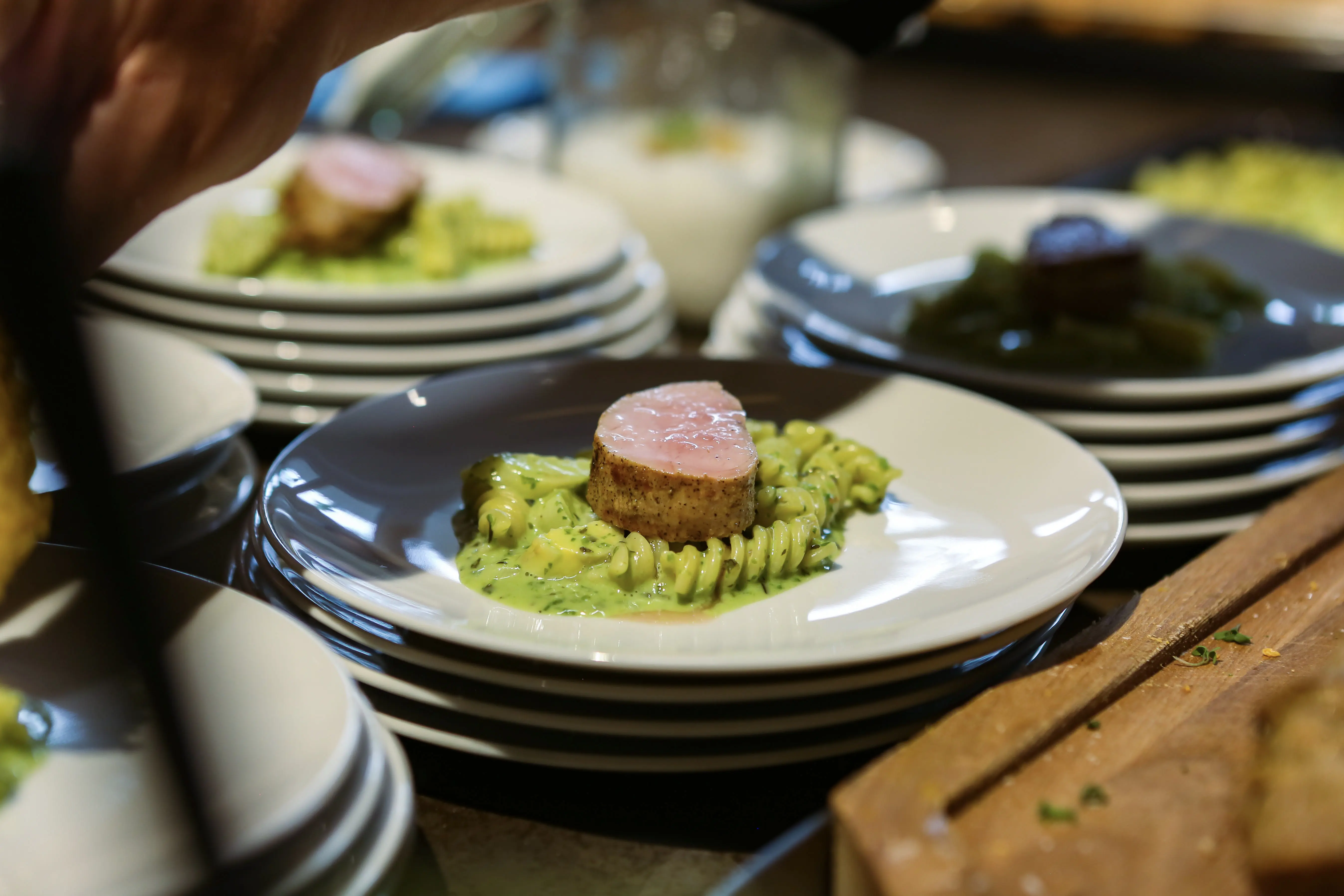 Schweinsbraten auf Pestonudel